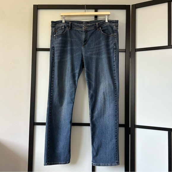 [16] Tommy Bahama Women’s Classic Boyfriend Denim Blue Jean Heritage Wash - Picture 2 of 8